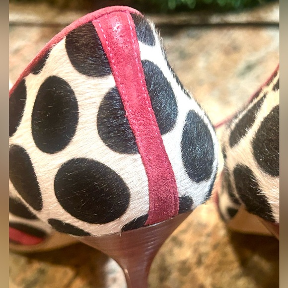 Manolo Blahnik Black and Pink Polka Dot Heels/ Pony Hair Vintage - Picture 11 of 16